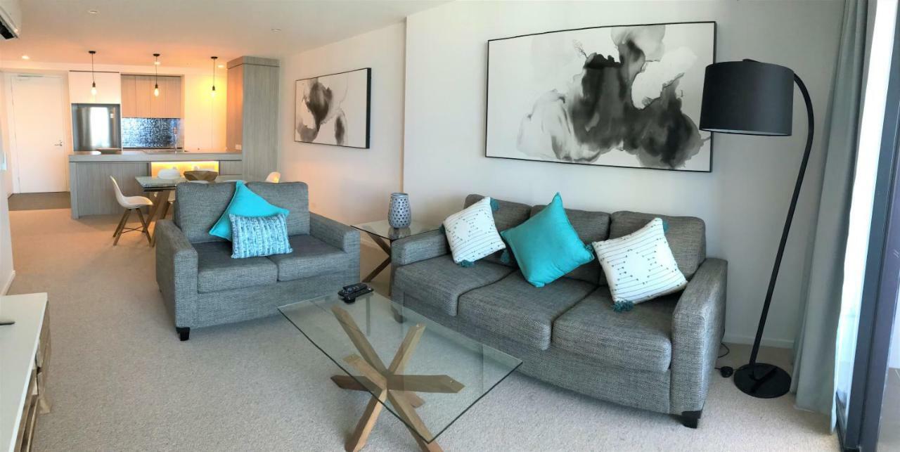 Qube Broadbeach Ocean View Apartments Голд-Кост Экстерьер фото